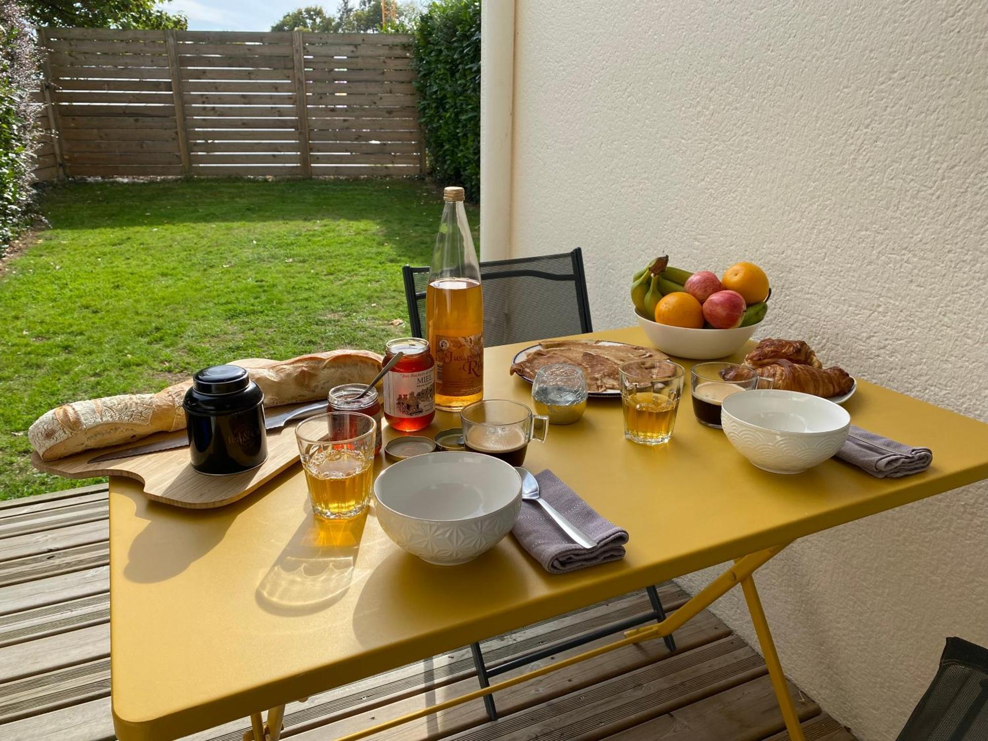 La Pause De Merimee - Jardin - Parking Vannes Kültér fotó